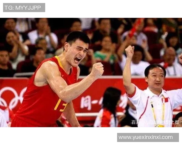 姚明感动落泪瞬间照片引发网友热议展现运动员真实情感与坚持不懈的精神