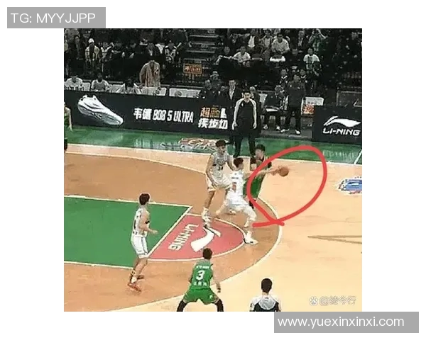 CBA辽宁对新疆比赛中的争议判罚引发热议球迷反应强烈